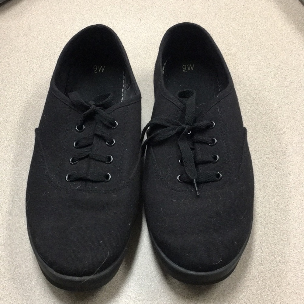 Time and Tru Women’s shoes